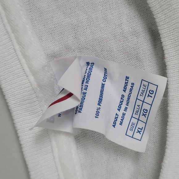 Jimmy Buffet's Margarittaville Mardi Gras Biloxi, MS tshirt - Picture 3 of 4